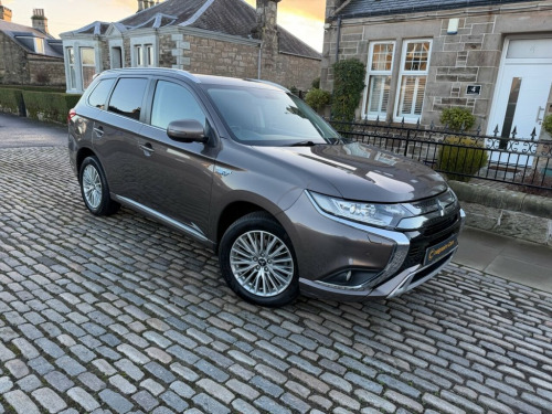 Mitsubishi Outlander  2.4h TwinMotor 13.8kWh Design SUV 5dr Petrol Plug-