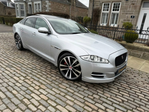 Jaguar XJ  3.0d V6 Portfolio Saloon 4dr Diesel Auto Euro 5 (s 