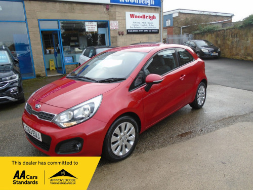 Kia Rio  1.3 2