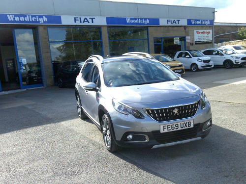 Peugeot 2008 Crossover  1.2 PureTech Allure Premium