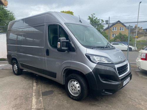 Peugeot Boxer  2.2 BlueHDi 335 Professional L2 H2 Euro 6 (s/s) 5dr