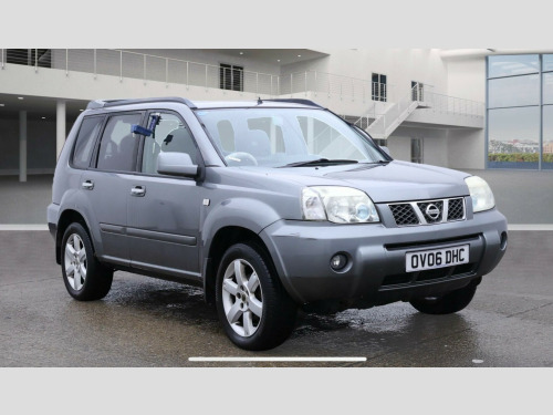 Nissan X-Trail  2.5i Columbia 5dr