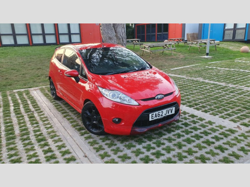 Ford Fiesta  1.6 ZETEC S 3d 118 BHP 12 Months AA Breakdown - Fr