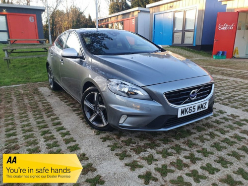 Volvo V40  1.5 T2 R-Design Hatchback 5dr Petrol Auto Euro 6 (