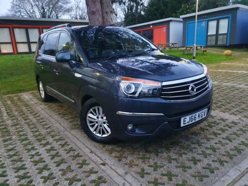 Ssangyong Turismo  2.2D EX MPV 5dr Diesel T-Tronic Euro 6 (178 ps) 12