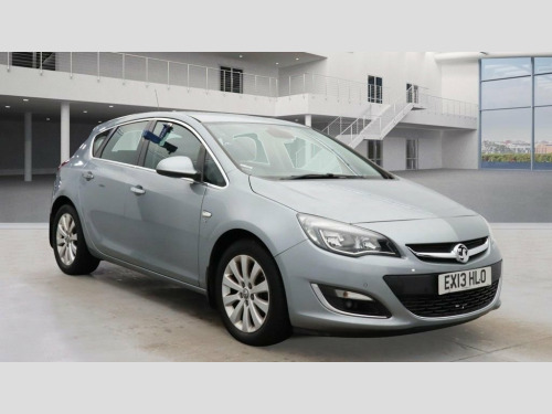 Vauxhall Astra  2.0 CDTi Elite Hatchback 5dr Diesel Auto Euro 5 (1