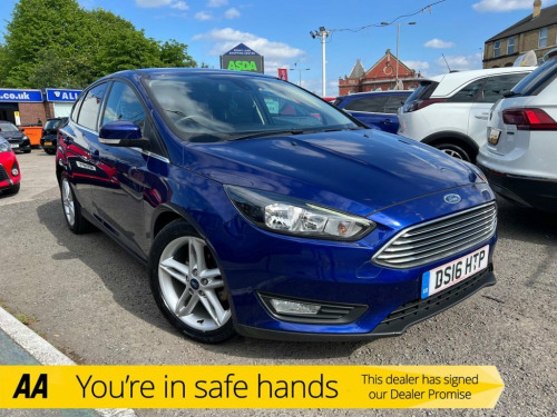 Ford Focus  1.0T EcoBoost Zetec Hatchback 5dr Petrol Manual Eu