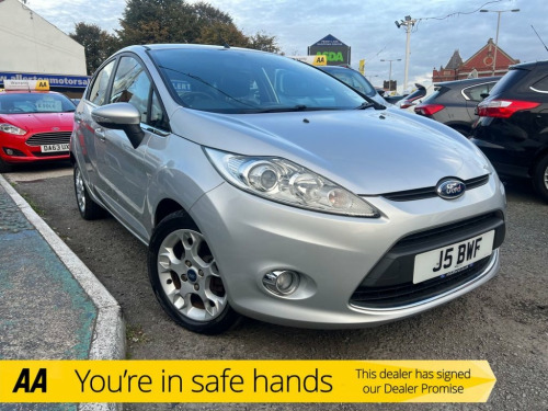 Ford Fiesta  1.25 Zetec Hatchback 5dr Petrol Manual (129 g/km, 