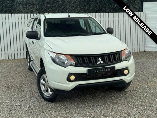 Mitsubishi L200  2.4 DI-D DC 4Life Pickup Double Cab 4dr Diesel Man