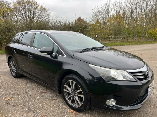 Toyota Avensis  2.0 D-4D Icon Business Edition Tourer 5dr Diesel Manual Euro 5 (126 ps)