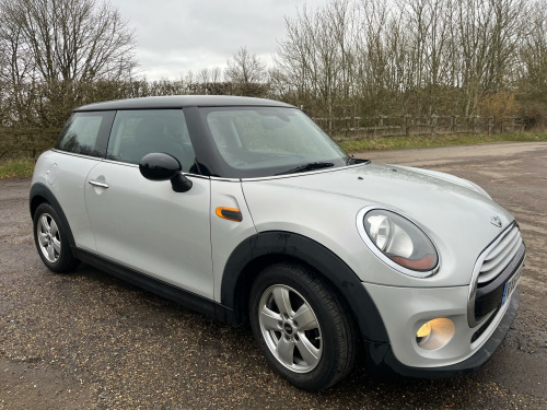 MINI Hatch  1.5 Cooper Hatchback 3dr Petrol Auto Euro 6 (s/s) (136 ps)