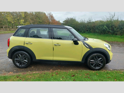 MINI Countryman  2.0 Cooper SD SUV 5dr Diesel Manual Euro 5 (s/s) (143 ps)