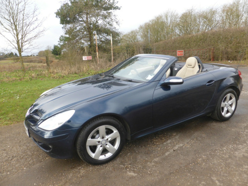 Mercedes-Benz SLK SLK280 3.0 SLK280 Convertible 2dr Petrol 7G-Tronic (222 g/km, 231 bhp)