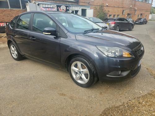 Ford Focus  1.6 Zetec Hatchback 5dr Petrol Manual (161 g/km, 99 bhp)