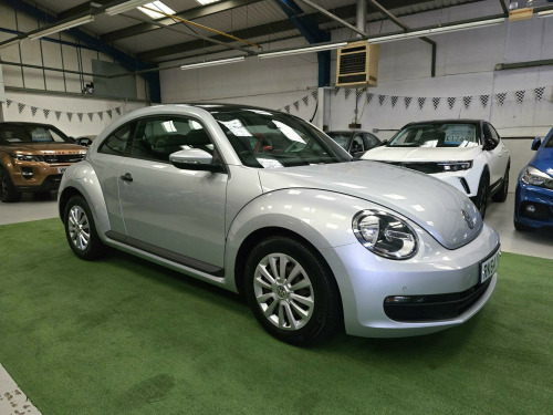 Volkswagen Beetle  1.6 TDI BlueMotion Tech Euro 5 (s/s) 3dr