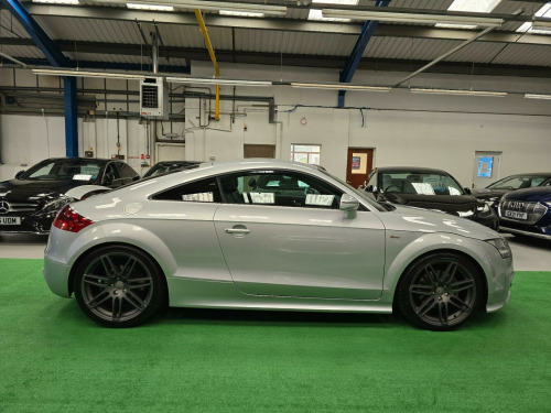 Audi TT  2.0 TFSI Black Edition S Tronic quattro Euro 5 (s/s) 3dr