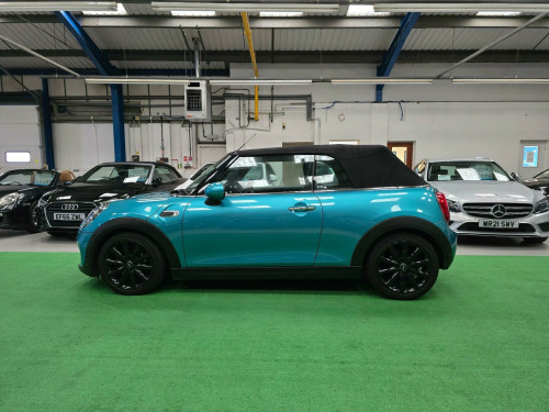 MINI Convertible  1.5 Cooper Steptronic Euro 6 (s/s) 2dr