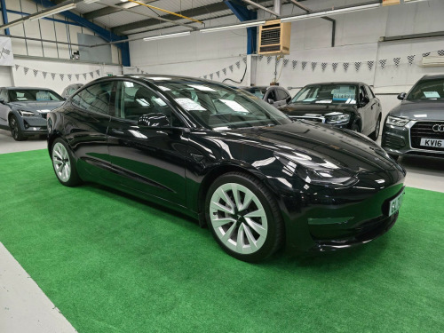 Tesla Model 3  (Dual Motor) Long Range Auto 4WDE 4dr 