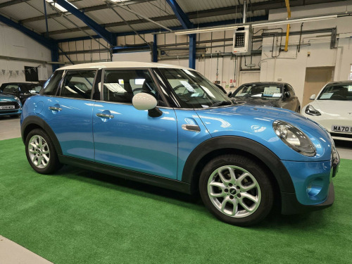 MINI Hatch  1.5 Cooper Auto Euro 6 (s/s) 5dr