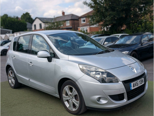 Renault Scenic  1.5 dCi Dynamique TomTom EDC Euro 5 5dr