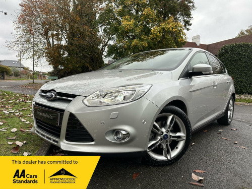 Ford Focus  1.0T EcoBoost Titanium X Euro 5 (s/s) 5dr