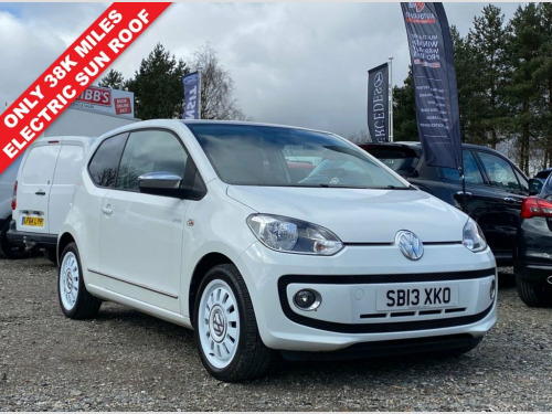 Volkswagen up!  1.0 UP WHITE 3d 74 BHP SERVICE HISTORY/HEATED SEAT