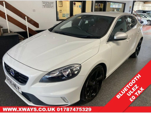 Volvo V40  2.0 D2 R-DESIGN 5d 118 BHP Complete Service Histor