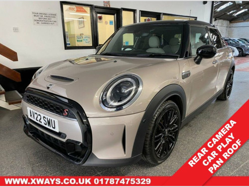 MINI Hatch  2.0 Cooper S Exclusive Hatchback 5dr Petrol Steptr