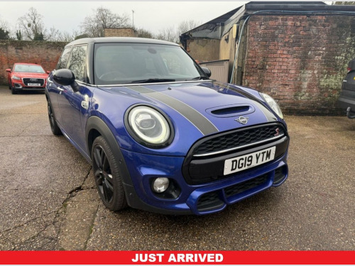 MINI Hatch  2.0 Cooper S Sport Hatchback 5dr Petrol Steptronic 