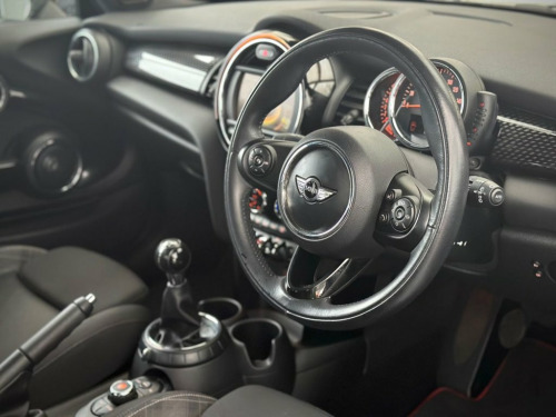MINI Hatch  2.0 Cooper S  &pound;8260 WORTH OF EXTRAS! 