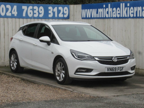 Vauxhall Astra  1.0i Turbo ecoTEC Design Hatchback 5dr Petrol Manu