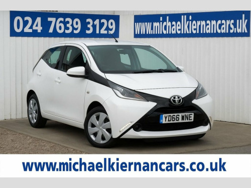 Toyota AYGO  1.0 VVT-i x-play Hatchback 5dr Petrol x-shift Euro