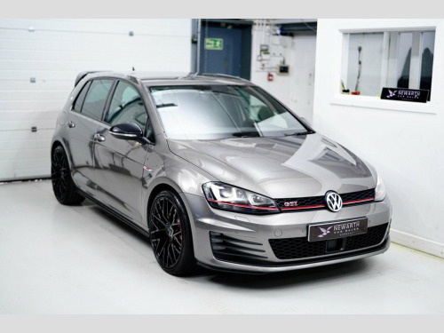 Volkswagen Golf  2.0L GTI PERFORMANCE DSG 5d 226 BHP