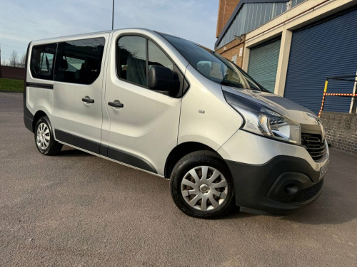 Renault Trafic  1.6000000000000001l 4d  125 BHP 9 SEATS GREAT HIST