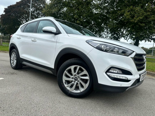 Hyundai Tucson  1.7 CRDI PREMIUM BLUE DRIVE 5d 114 BHP 1 LADY OWNE