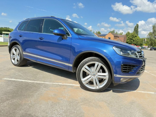 Volkswagen Touareg  3.0 TDI V6 BlueMotion Tech R-Line Plus SUV 5dr Die