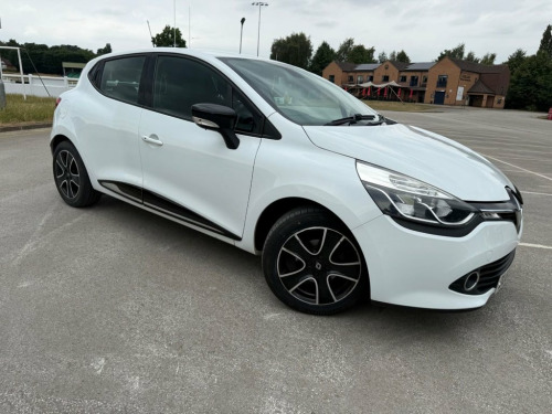 Renault Clio  0.9 TCe Dynamique Nav Hatchback 5dr Petrol Manual 