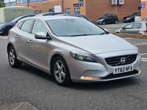 Volvo V40  1.6 D2 SE Hatchback 5dr Diesel Manual Euro 5 (s/s)