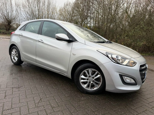 Hyundai i30  1.6 CRDi Blue Drive SE Hatchback 5dr Diesel Manual