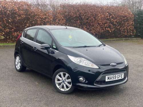 Ford Fiesta  1.4 Zetec Hatchback 5dr Petrol Manual (133 g/km, 9