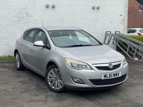 Vauxhall Astra  1.6 16v Excite Hatchback 5dr Petrol Manual Euro 5 
