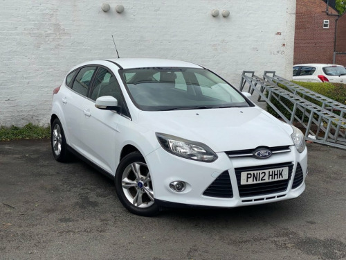 Ford Focus  1.6 Zetec Hatchback 5dr Petrol Manual Euro 5 (125 