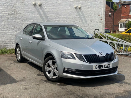 Skoda Octavia  1.6 TDI SCR SE Technology Hatchback 5dr Diesel DSG