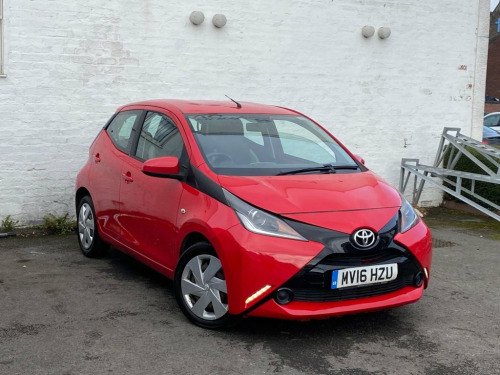 Toyota AYGO  1.0 VVT-i x-play Hatchback 5dr Petrol Manual Euro 