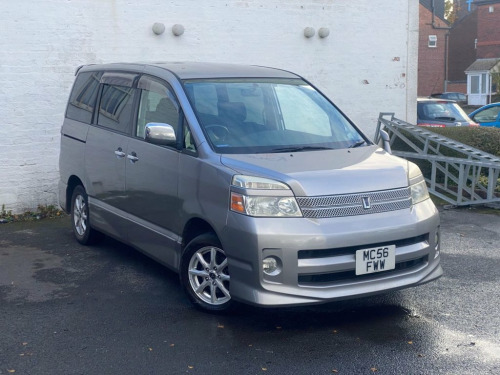 Toyota VOXY/NOAH  2.0 JAPANESE IMPORT