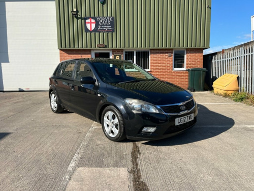 Kia ceed  1.6 CRDi EcoDynamics 2 Hatchback 5dr Diesel Manual