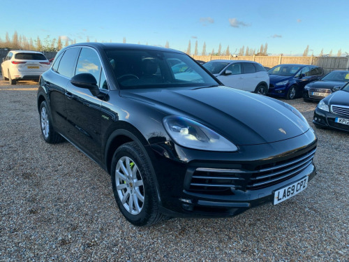 Porsche Cayenne  3.0 V6 E-Hybrid 14.1kWh TiptronicS 4WD Euro 6 (s/s) 5dr (3.6kW Charger)