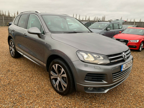 Volkswagen Touareg  3.0 TDI V6 BlueMotion Tech R-Line Tiptronic 4WD Euro 5 (s/s) 5dr