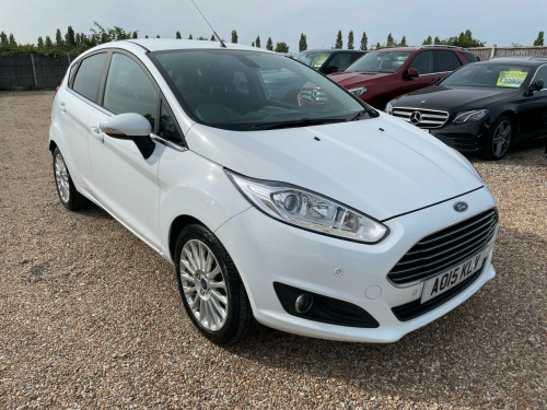 Ford Fiesta  1.5 TDCi Titanium Euro 5 5dr