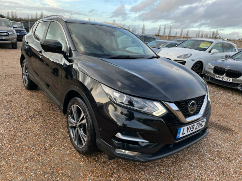 Nissan Qashqai  1.5 dCi N-Connecta Euro 6 (s/s) 5dr 